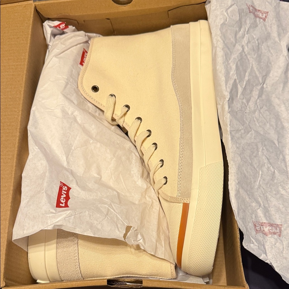 Levi's Men's Beige High-Top Sneakers